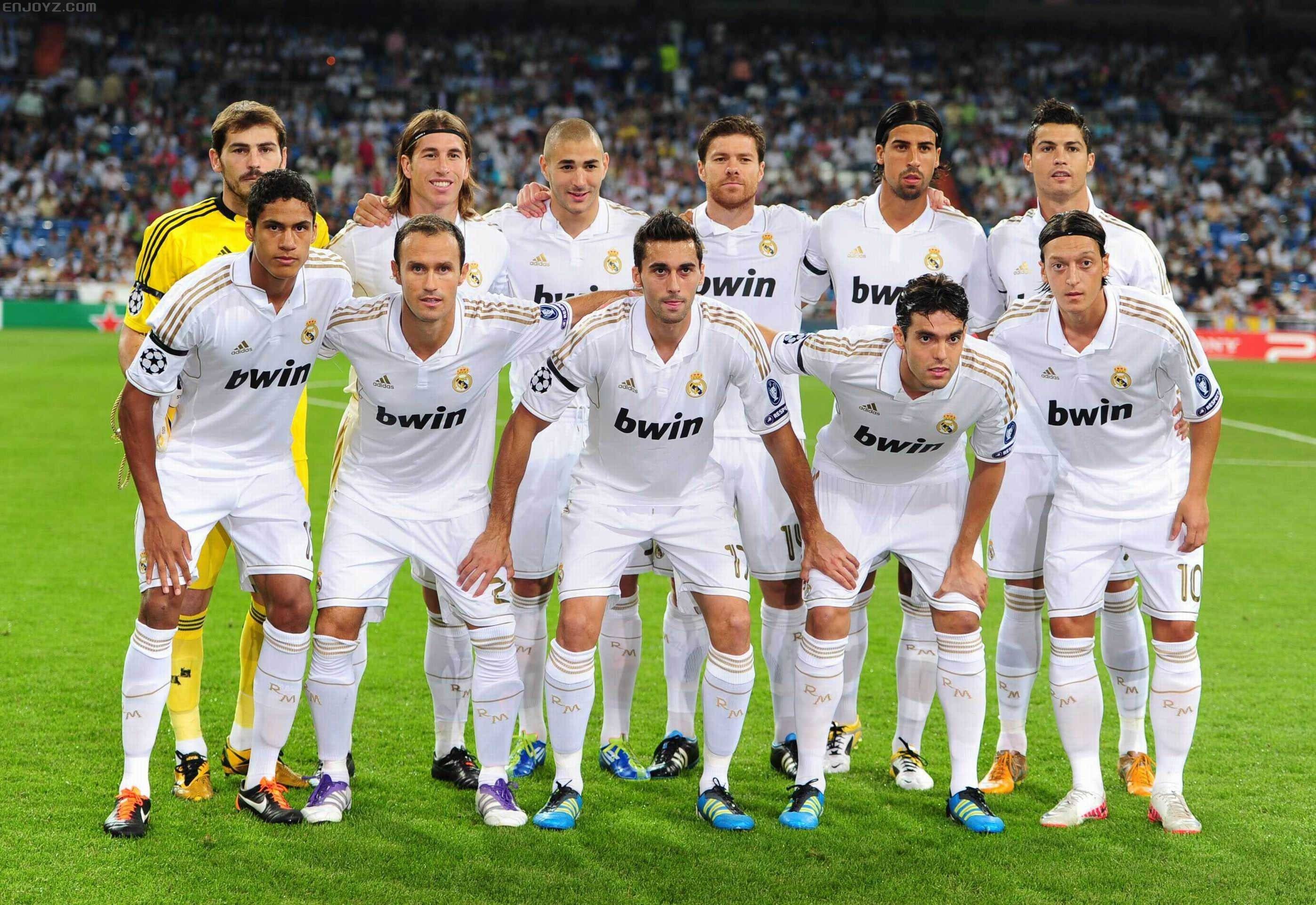 西甲意甲收官竞争激烈 那不勒斯国米争冠白热化（西甲意甲收官鏖战 那不勒斯与国米争冠正酣）