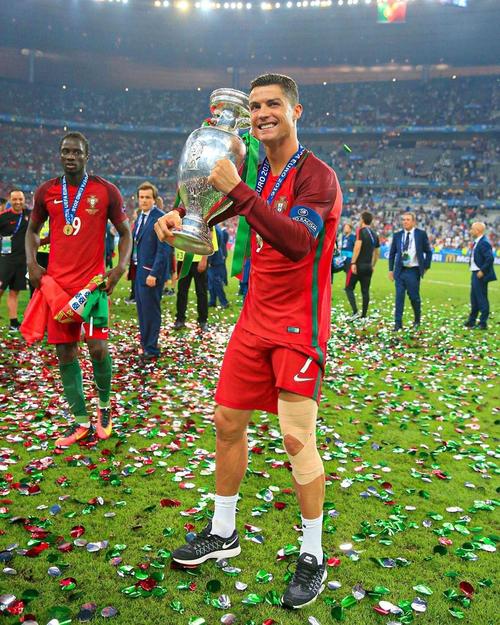 帕柳卡：我在国米时弗格森曾想签我；至今还因94世界杯睡不着（帕柳卡：效力国米期间曾获弗格森相中；至今仍因94世界杯辗转难眠）