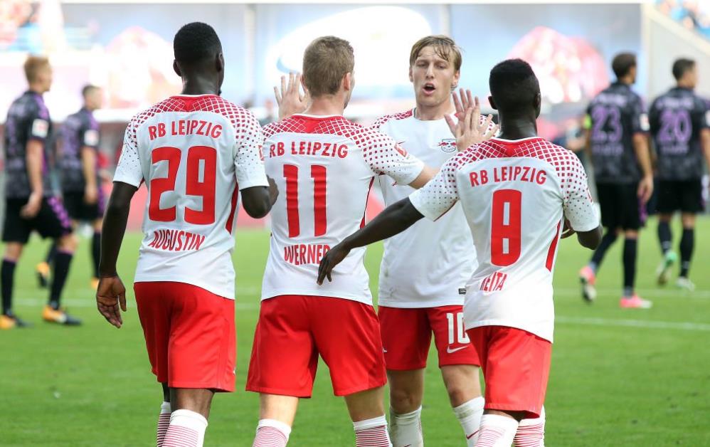 NBA：马刺新秀文班亚马闪耀 全场送出六盖帽（NBA：马刺新星文班亚马大放异彩 单场送出6次封盖）