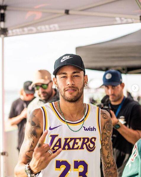 赫迪拉：拜仁从下半场开始就在拖延时间，这不是公平竞赛精神（赫迪拉批评拜仁：下半场起便开始拖时间，有违公平竞赛精神）