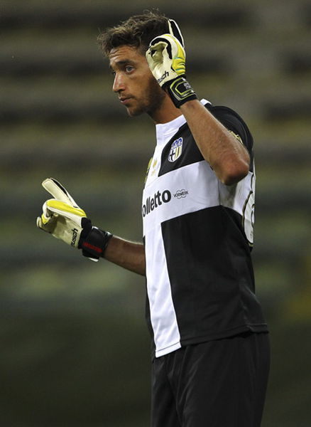 Shams：富保罗已告知独行侠，若不承诺与浓眉续约就交易他（Shams：富保罗向独行侠表态，不承诺与浓眉续约就将他交易）