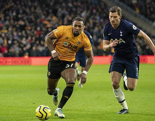 顶级内讧？俱乐部连夜回应（高层内斗疑云？俱乐部深夜发声）