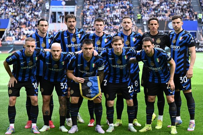 NBA湖人主场获胜，詹姆斯砍下高分