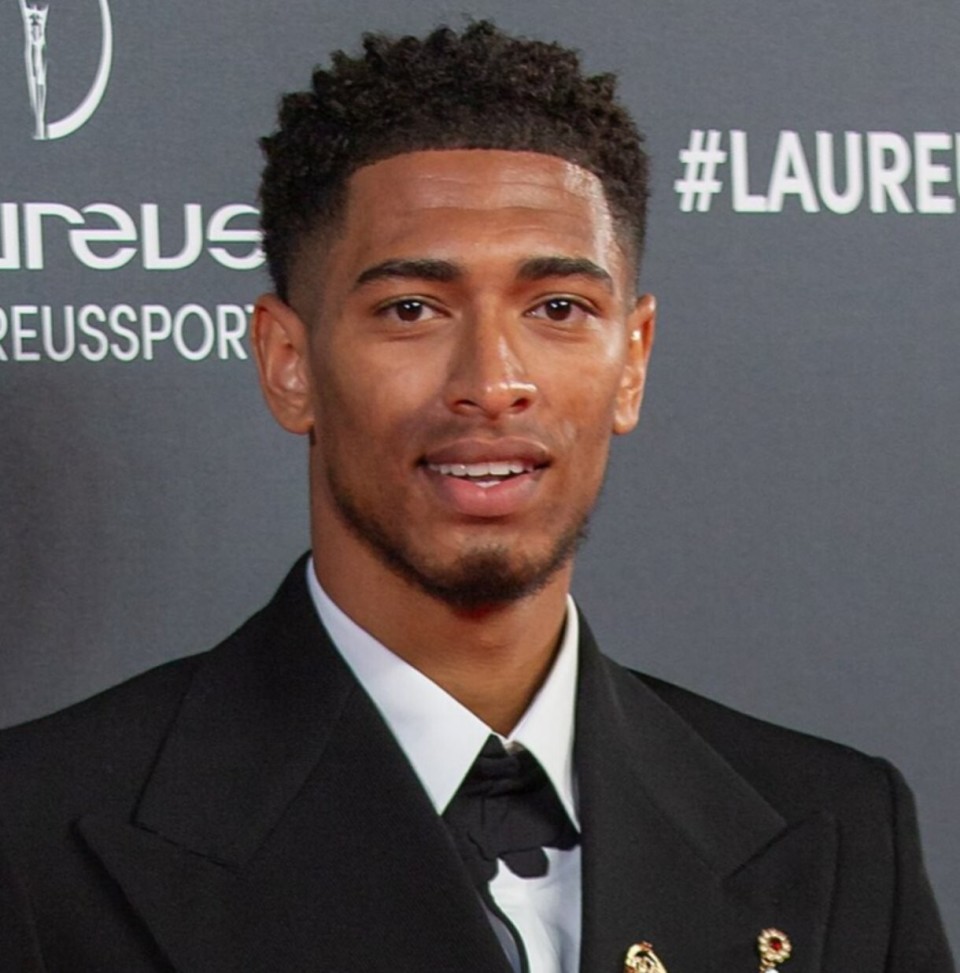 足球中超球队再度更换外援，阵容大洗牌（中超球队再度调整外援，阵容全面重组）