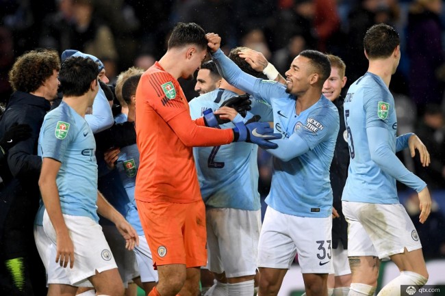 铜梁龙致谢蓉城：期待成渝两地共同推动西部足球事业蓬勃发展（铜梁龙感谢蓉城，盼成渝携手促西部足球腾飞）