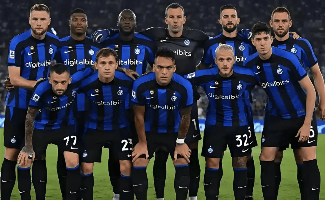 约基奇三双稳定输出率掘金大胜（约基奇三双如常发挥，掘金轻松大胜）