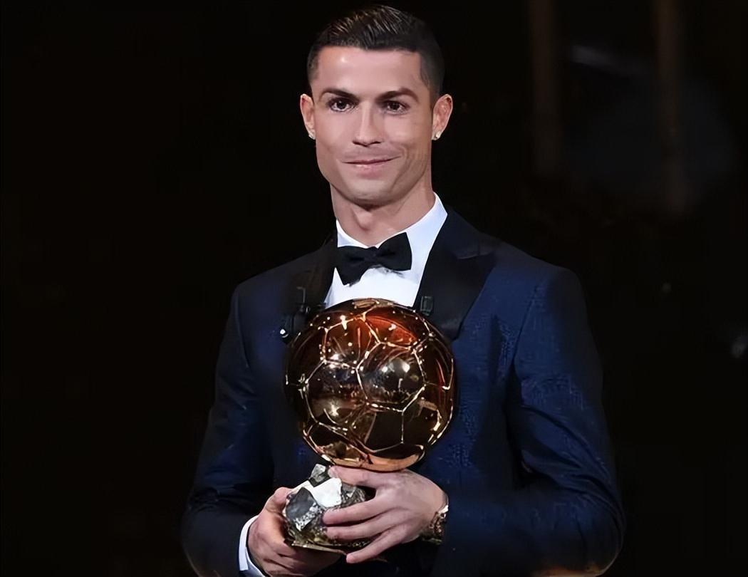 足球英超球队因球迷冲突被罚款，场面一度失控（英超俱乐部因球迷冲突遭罚，现场一度失控）