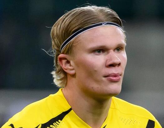 CBA揭幕战外援表现可圈可点，双方外援得分占比均超五成（CBA首战外援抢眼：两队得分过半由外援贡献）