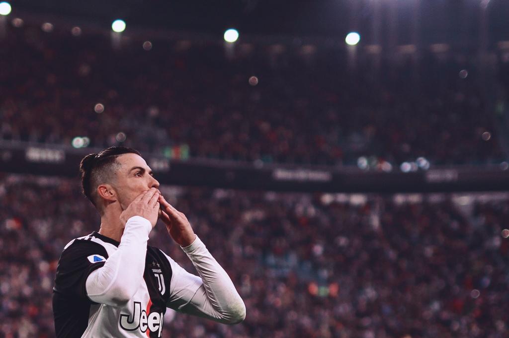 姆巴佩：防守维尼修斯90分钟，太折磨边后卫了（姆巴佩：边后卫盯防维尼修斯整场比赛，真是太煎熬）